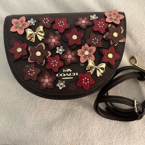 NWT 2000 Coach Ellen Crossbody Daisy Applique Tea Rose In Oxblood